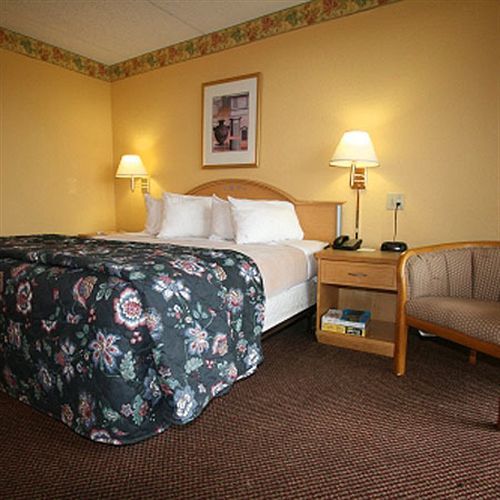 Knights Inn Six Flags Lodge West 객실 사진